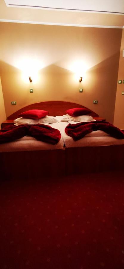 Hotel All Times Timisu de Jos Exterior photo